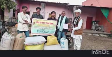 घाटोल: उदपुरा गौशाला में 18 बोरी अनाज देकर किया गया सहयोग