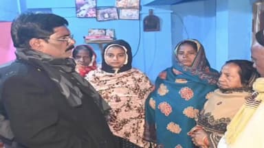 गोमिया: मंत्री योगेंद्र प्रसाद स्वांग और साड़म बाजार में शोक संतप्त परिजनों से मिले, दुख प्रकट किया