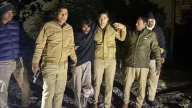 शक्तिनगर में लूट का आरोपी मुठभेड़ में घायल, लूटे गए जेवरात और पिस्टल बरामद, एक गिरफ्तार