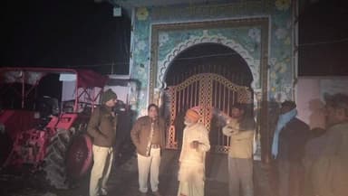 महाराजपुर: नव वर्ष के मद्देनज़र गढ़ीमलहरा थाना पुलिस ने थाना क्षेत्र के धार्मिक स्थलों का किया भ्रमण