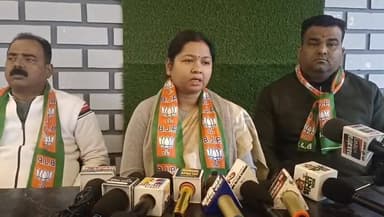 सदर अस्पताल की व्यवस्था को लेकर पुर्व सांसद गीता कोड़ा ने प्रेसवार्ता कर राज्य सरकार पर निशाना साधा।
#citilivejharkhand ...