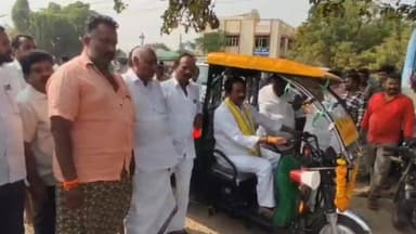 పారిశుద్ధ్య కార్మికుల సేవలు వెలకట్టలేనివి: MLA జీవి