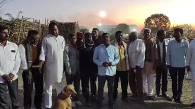 घनसावंगी: ब्लु सफायरच्या केन यार्डात जाऊन ऊस वाहतूक दारांना विनंती करून उद्यापासून वाहतूक न करण्याचे युवा संघर्ष समितीचे आवाहन