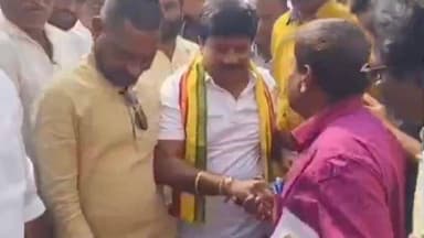 పాతపట్నం: ప్రతి ఒక్క విద్యార్థి వ్యక్తిగత పరిశుభ్రత పట్ల దృష్టి సారించాలన్న నరసన్నపేట ఎమ్మెల్యే మామిడి గోవిందరావు