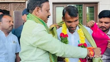 పరిగి: పరిగి పట్టణంలో ఎమ్మెల్యే రామ్మోహన్ రెడ్డి ఆధ్వర్యంలో కాంగ్రెస్ లో చేరిన నలుగురు సర్పంచులు