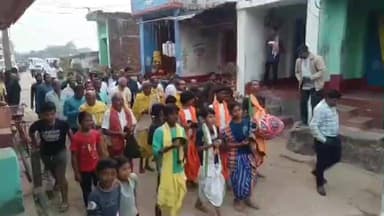 ଖଲ୍ଲିକୋଟ୍: ଥାଇଲାଣ୍ଡରୁ ରୌପ୍ୟ ପଦକ ପାଇ ରାଜ୍ୟ ପାଇଁ ଗୌରବ ଆଣିଲେ କୁଶପୁର ଗ୍ରାମର ସୁନାଝିଅ ରଞ୍ଜନା, ଶୁଭେଚ୍ଛା ଜଣାଇଲେ ବିଧାୟକ