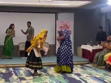 दिल्ली में आयोजित सरपंच संवाद कार्यक्रम में ग्राम पंचायत गोरडा की सरपंच पपीता मीणा को किया गया सम्मानित