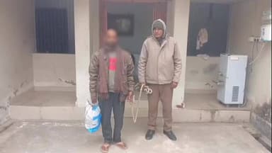 उचकागांव: उचकागांव पुलिस ने चोरी के मामले में फरार आरोपित को साथी गांव से किया गिरफ्तार, भेजा न्यायिक हिरासत में