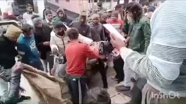कोल: हरदुआगंज में बाइक पर मांस ले जा रहे युवक के साथ भीड़ ने की मारपीट, वीडियो सोशल मीडिया पर हुआ वायरल