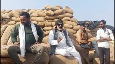 अजयगढ़: धान खरीदी केंद्र बहादुरगंज में किसानों की मुसीबत, सहकारी समिति में धान का ढेर, ट्रांसपोर्ट की कमी से हाहाकार