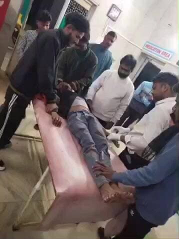 सहसपुर लोहारा: चिमागोंदी, मैनपुरी में दो बाइक की आपस में हुई टक्कर, दो लोग घायल, जिला अस्पताल कवर्धा में भर्ती