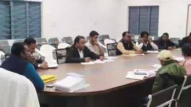 केशकाल: जनपद पंचायत के सभा कक्ष में विधानसभा स्तरीय समीक्षा बैठक विधायक नीलकंठ टेकाम की अध्यक्षता में सम्पन्न हुई