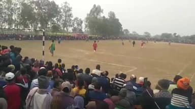 মঙ্গলকোট: মঙ্গলকোটের মাজিগ্রামে অনুষ্ঠিত হল ফুটবল প্রতিযোগিতা, খেলা দেখতে মাঠে ভীড় উপচে পড়ল