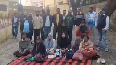 मुसाबनी: रोजगार सहित विभिन्न मांगों को लेकर प्लांट एरिया मुखिया संघ का आंदोलन, एचसीएल कंस्ट्रेटर संयंत्र के गेट किए जाम