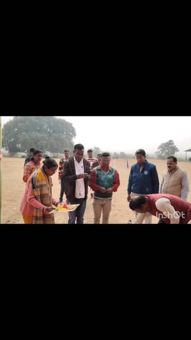 सोनुआ स्थित निश्चितपुर खेल मैदान में आयोजित 'वनवासी कल्याण केंद्र, झारखंड' की जिला स्तरीय खेलकूद प्रतियोगिता का शानदार स...