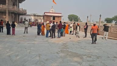 साक्षात भगवान शिव का दर्शन पूजन बाबा की जय गुलरी बाबा की जय.