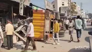 పరిగి: పరిగి బహర్ పేట్ లో అదుపుతప్పి లారీ బోల్తా తప్పిన పెను ప్రమాదం