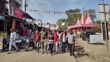 खालवा: खालवा में हो रही चोरियों को लेकर विभिन्न संगठनों ने पुलिस को ज्ञापन सौंपा