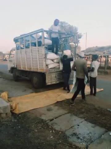 कैंडाटोला में अवैध रूप से परिवहन करते 40 क्विंटल धान ज़ब्त, मंडी में स्टॉक सील