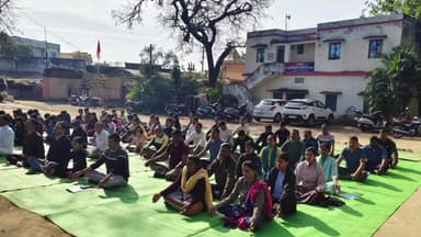 कटंगी: विश्व ध्यान दिवस पर थाना कटंगी में पुलिस ने आमजन के साथ लगाया ध्यान