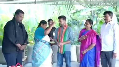 తాడ్వాయి: మేడారం జాతర పోస్టర్ ఆవిష్కరించిన సీఎం రేవంత్ రెడ్డి