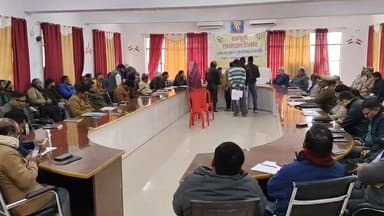 *प्रेस नोट-चित्रकूट पुलिस*
*जिलाधिकारी चित्रकूट एवं पुलिस अधीक्षक चित्रकूट की अध्यक्षता में तहसील सभागार मानिकपुर में सम...