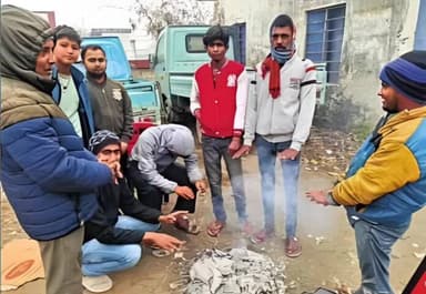 कुरसाकांटा: कुर्साकांटा - प्रखंड क्षेत्र में तेज पछुआ हवा ने लोगों की बढ़ाई परेशानी, कनकनी वाली ठंड से आम जनजीवन प्रभावित