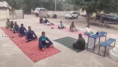 महाराजपुर: विश्व ध्यान दिवस पर गढ़ीमलहरा थाने में हुआ ध्यान कार्यक्रम का आयोजन