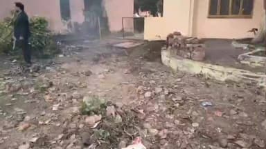 गरौठा: फटकार के बाद स्वास्थ्य विभाग हरकत में आया, गुरसराय सीएचसी में चला सफाई अभियान