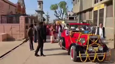 नवलगढ़: डुंडलोड में 9 दिवसीय श्रीराम कथा का भव्य शुभारंभ, गाजे-बाजे के साथ निकाली गई कलश यात्रा