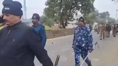 लंभुआ: कोतवाली देहात में अधिवक्ता हत्याकांड के इनामी सिराज अहमद के एनकाउंटर के बाद कड़ी सुरक्षा, पुलिस और पैरामिलिट्री तैनात