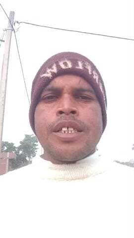 सामाजिक कार्यकर्ता कभी अमीर नहीं होता कभी गरीब नहीं होता समय अनुकूल ग्रामीणों को जो मदद करें वह स्वतंत्र होकरविकास करता