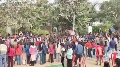 भांडेर: शासकीय संदीपनी उच्चतर माध्यमिक विद्यालय परिसर में सांसद खेल प्रतियोगिता 2025 का आयोजन, क्षेत्रीय सांसद शामिल