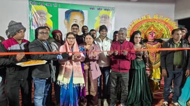 बलियापुर: बलियापुर-विनोद मेला में डॉ. निशि महतो ने छऊ नृत्य कार्यक्रम का उद्घाटन किया