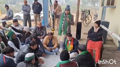 मांट: बाजना कट पर चल रहा धरना प्रदर्शन, एसडीएम के आश्वासन पर हुआ स्थगित