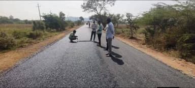 ಶಿರಹಟ್ಟಿ: ವಾಹನ ಸವಾರರ ದಶಕಗಳ ಕನಸು ನನಸು, ಮಾಗಡಿ ರಸ್ತೆ ಕಾಮಾಗಾರಿ ವಿಕ್ಷೀಸಿದ ಶಾಸಕ ಡಾ. ಚಂದ್ರು ಲಮಾಣಿ