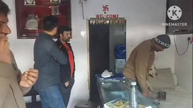 బోధన్: బోధన్ పట్టణంలోని రెండు బంగారు దుకాణాల్లో భారీ చోరీ