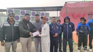 लातेहार: जिला खेल स्टेडियम में अंडर-14 क्रिकेट लीग के मैच में लातेहार ने गढ़वा को 110 रनों से हराया