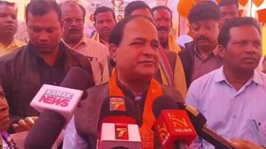 ପଟ୍ଟାଙ୍ଗୀ: କୋଟିଆରେ ରାସନ କାର୍ଡ ପ୍ରଦାନ କଲେ ଯୋଗାଣ ଓ ଖାଉଟି କଲ୍ୟାଣ ମନ୍ତ୍ରୀ କୃଷ୍ଣଚନ୍ଦ୍ର ପାତ୍ର