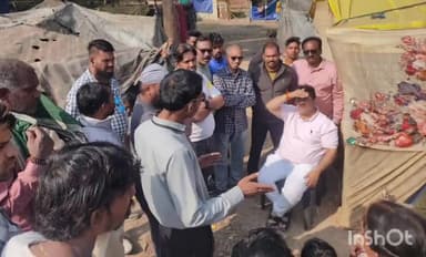 धमतरी: महापौर ने स्टेशन पारा के प्रभावित परिवारों से की मुलाकात