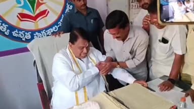 బాన్సువాడ: ప్రభుత్వ ఉన్నత పాఠశాల అదనపు గదులను ప్రారంభించి, 1960 లో హాజరు పట్టికలో తన పేరు చూసి మురిసిపోయిన పోచారం శ్రీనివాస్ రెడ్డి