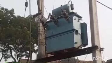 दातागंज: दातागंज क्षेत्र के डिलवारी गांव में बिजली के ट्रांसफार्मर से तेल चोरी का मामला सामने आया