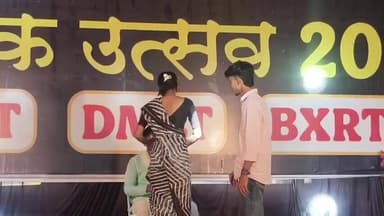 बालाघाट: पवई: पुलिस नक्सली मुठभेड़ में शहीद निरीक्षक आशीष शर्मा के जीवन पर छात्रों ने प्रस्तुत किया नाटक