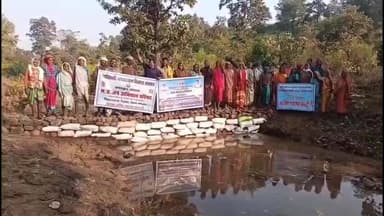 नारायणगंज: ग्रामीणों ने श्रमदान कर दिया जल संरक्षण का संदेश, कुन्हा नाला में किया बोरी बंधान