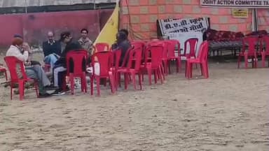 ਹੁਸ਼ਿਆਰਪੁਰ: ਡੀਏਵੀ ਸਕੂਲ ਤਲਵਾੜਾ ਦੇ ਸਾਹਮਣੇ ਦਿਨ ਧਰਨਾ ਲਗਾਤਾਰ ਜਾਰੀ