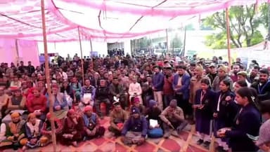 मोरी: मोरी के आराकोट में जिला प्रशासन की ओर से शिविर का आयोजन किया गया