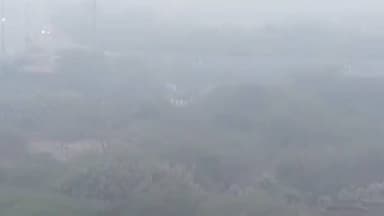 सदर बाज़ार: कश्मीरी गेट पर गंभीर प्रदूषण, छाई धुंध की चादर