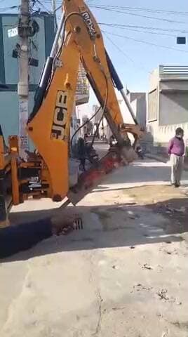 AAP bhi dekhe LNT ki Manmani