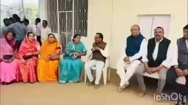 होशंगाबाद नगर: नर्मदापुरम: बांद्राभान में सोहागपुर विधायक द्वारा आयोजित भंडारे में शामिल हुए सांसद व पालिका अध्यक्ष