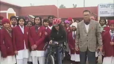 शेखपुरा: साइकिल से कई राज्यों की यात्रा पर निकली समीरा खान पहुंची शेखपुरा नवोदय, भव्य स्वागत हुआ